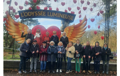 MARCHE NORDIQUE : NOËL AU PARC FLORAL